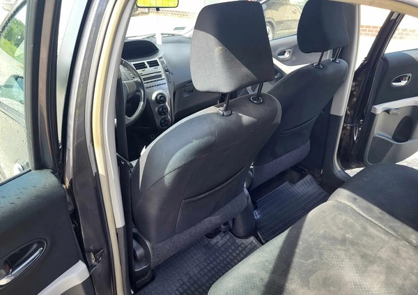 Toyota Yaris cena 19900 przebieg: 144274, rok produkcji 2010 z Tyczyn małe 254